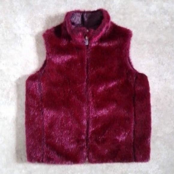 Faux fur reversible vest - Picture 1 of 5